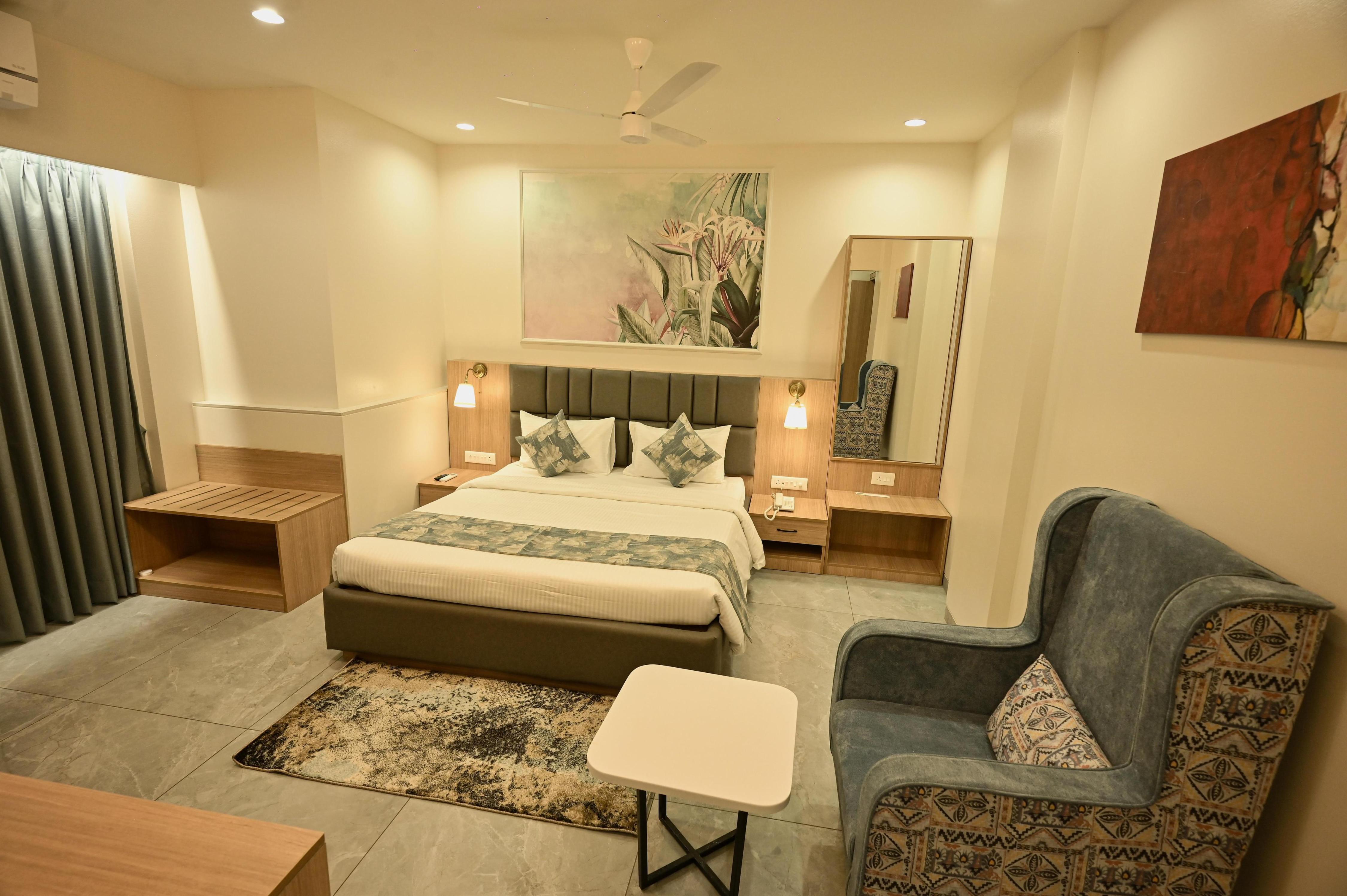 Carnival Resort Room Type - Royal With Balcony - New
