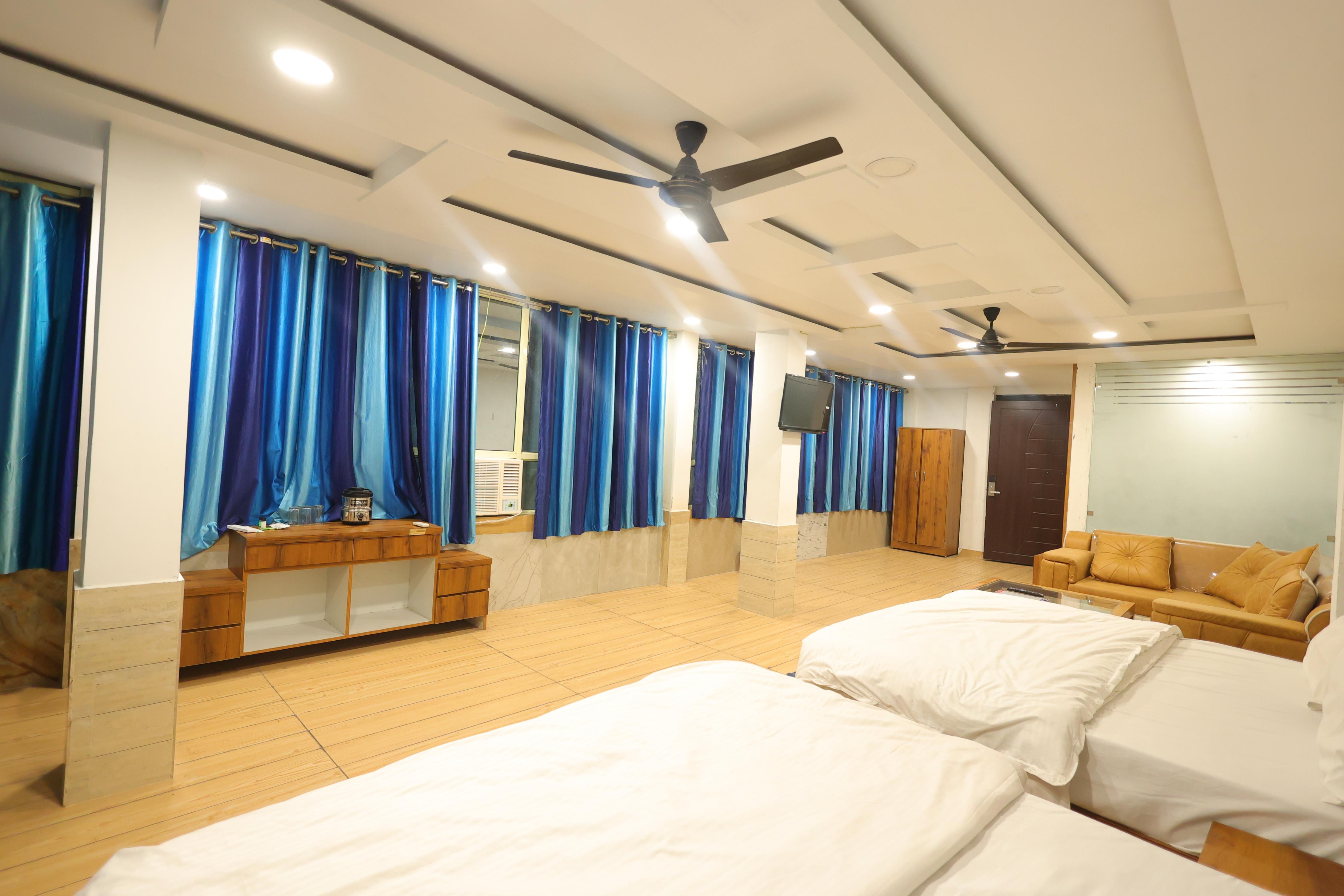 Hotel Shri Radhey Radhey - Tap to explore photos