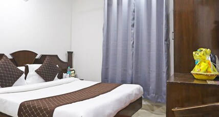 Hotel Ratandeep @ Paharganj Room Type - Classic Deluxe Hotel Ratandeep @ Paharganj Room Type - Classic Deluxe