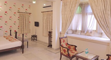 Akshay Niwas Hotel by Amantra | Pool & Lake Room Type - Royal Suite (380 Sq ft)