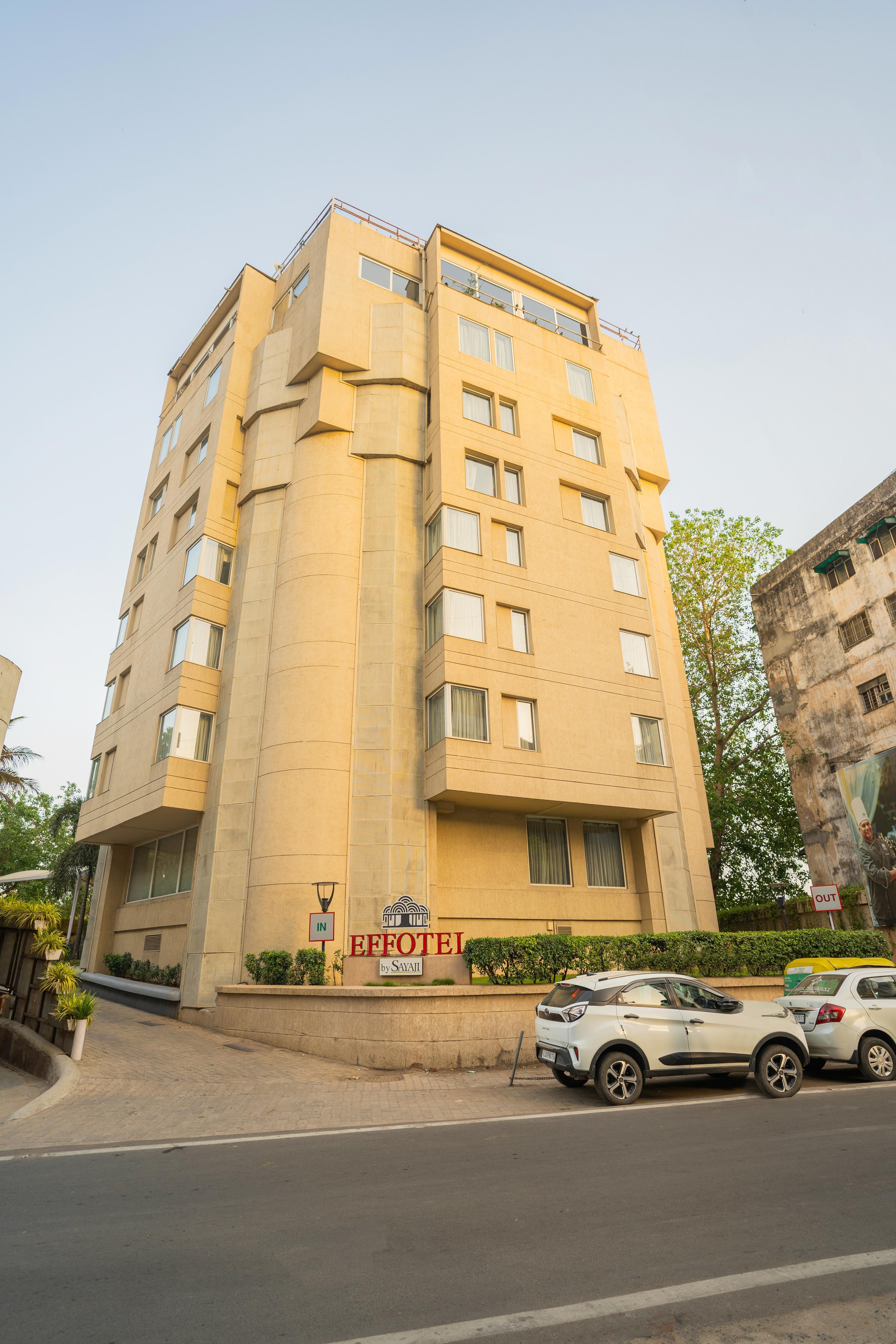 Effotel by Sayaji Vadodara - Tap to explore photos
