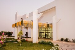 Meera Madhav Resort
