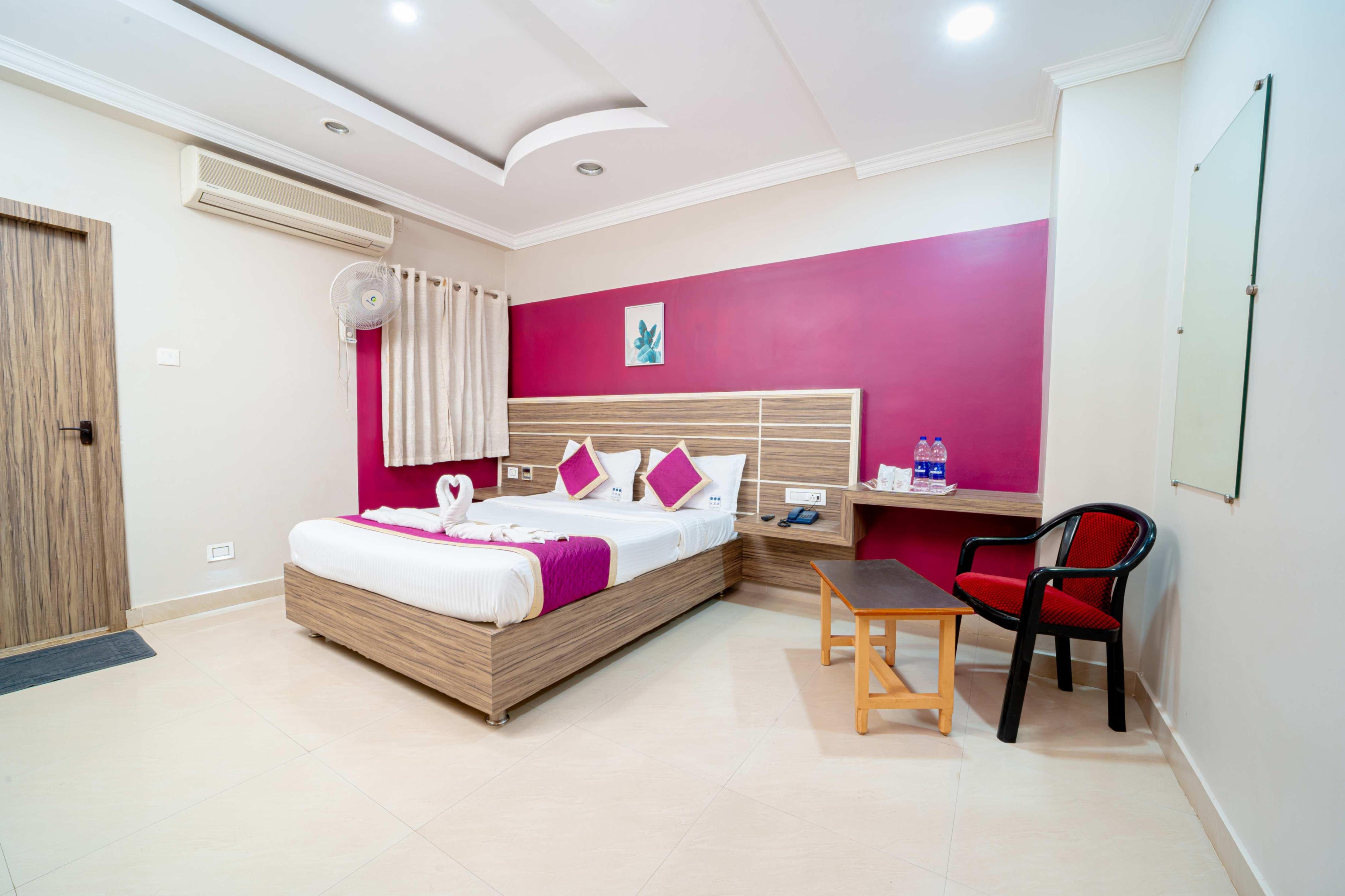 A.S.K Residency Room Type - DELUXE DOUBLE BED AC ROOM