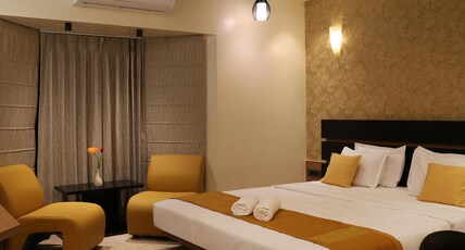 Hotel The Leaf Room Type - Premium Room