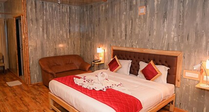 HOTEL VIVEK Room Type - Junior Suite