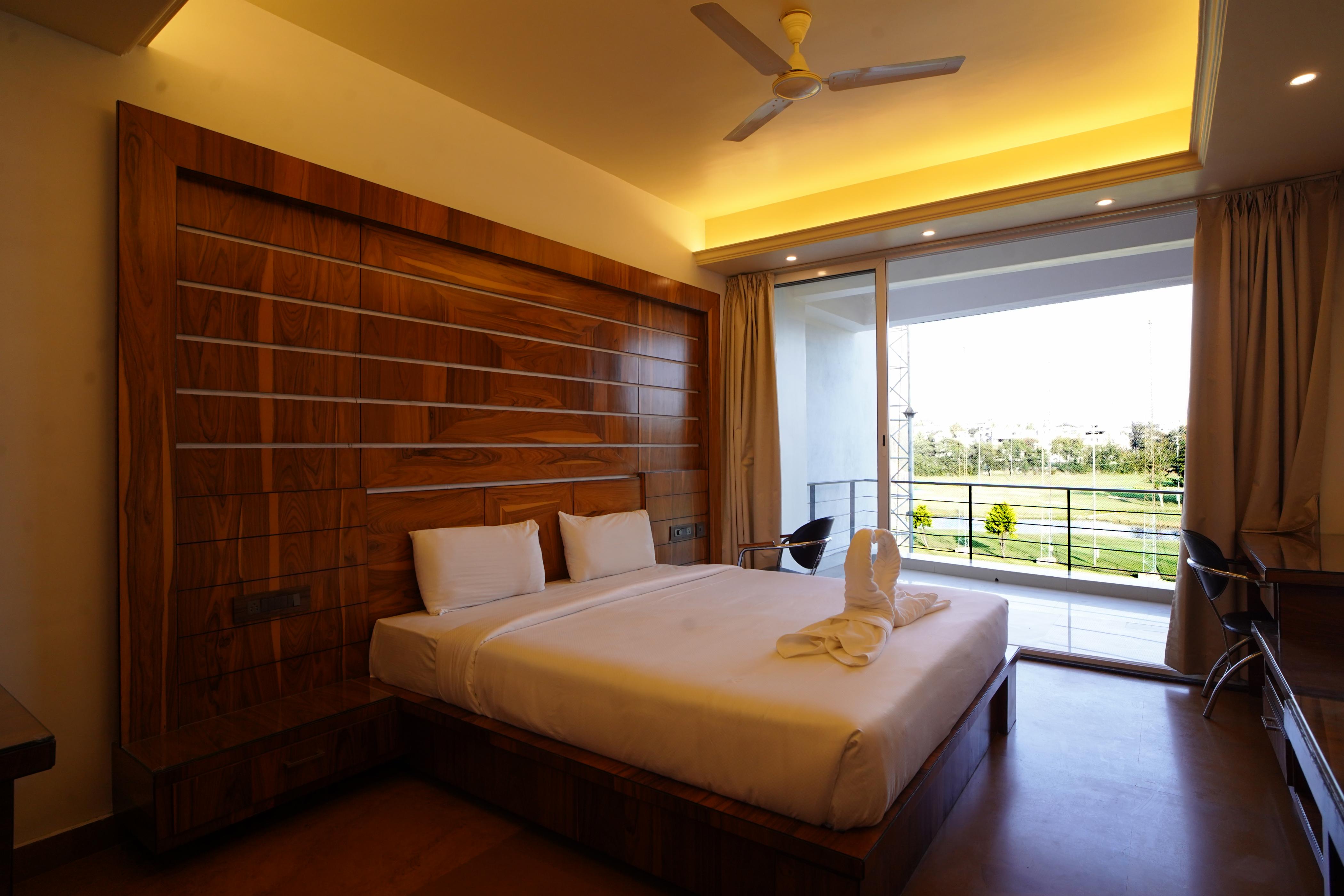 Mak Hotel Room Type - Deluxe Room with balcony