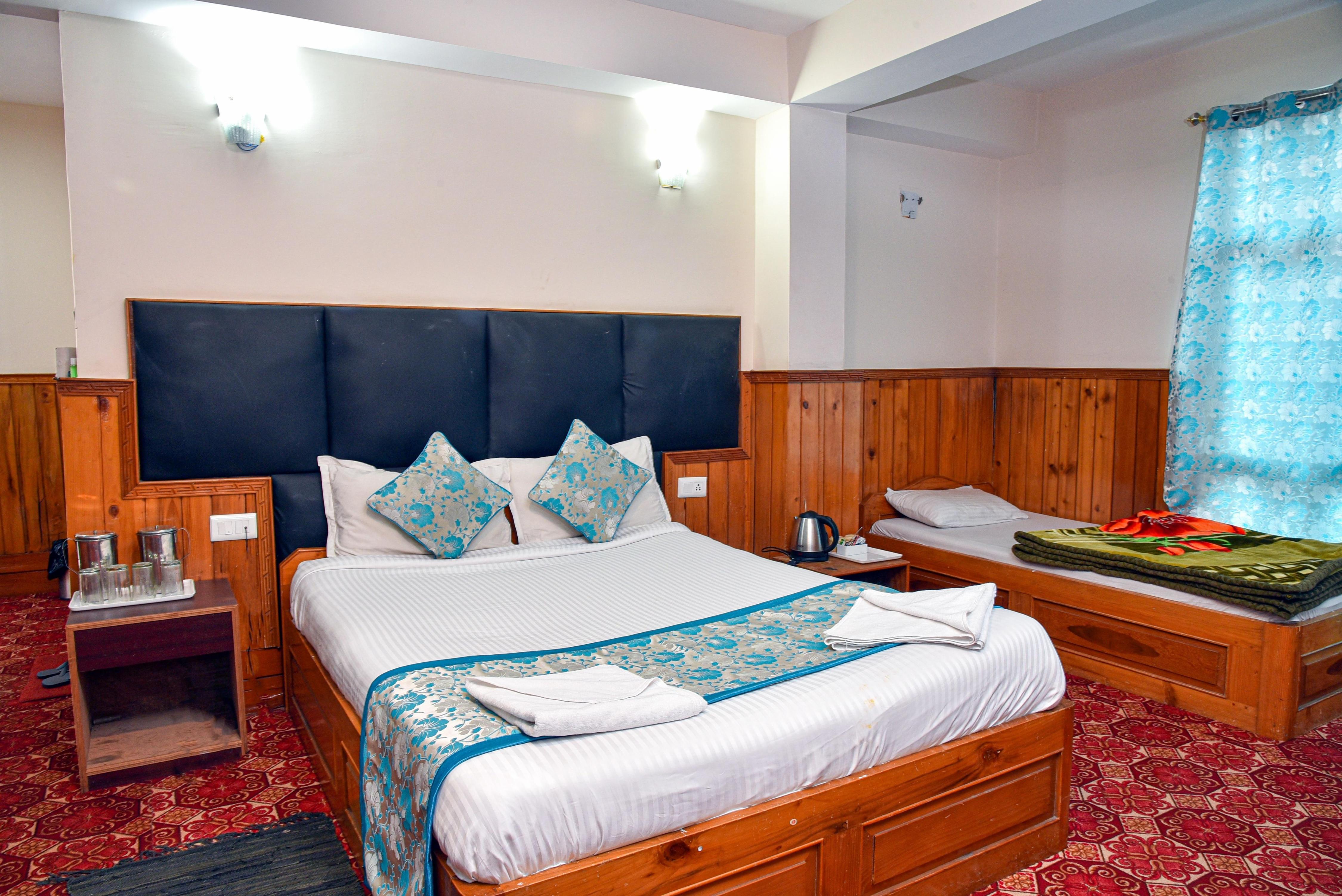 Rufina Royal Lachung A Pure Veg Hotel - Tap to explore photos