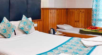 Rufina Royal Lachung A Pure Veg Hotel Room Type - Premium Room
