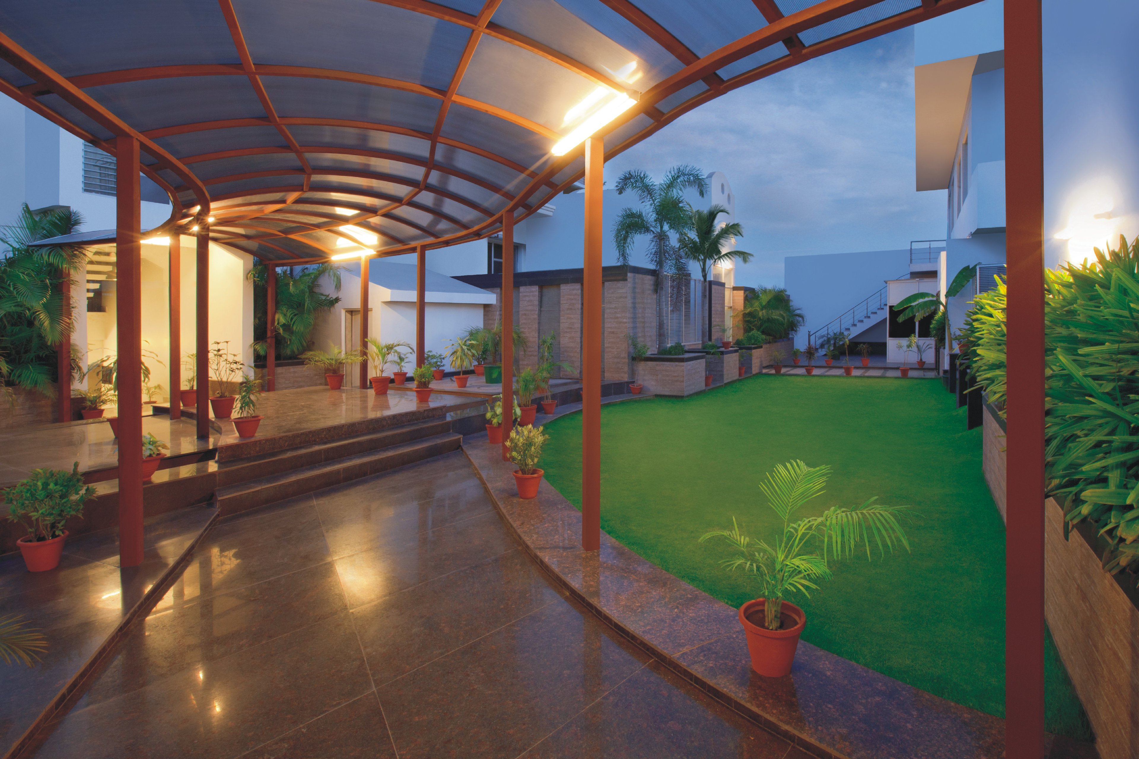 Hotel Samrat Heavens - Tap to explore photos