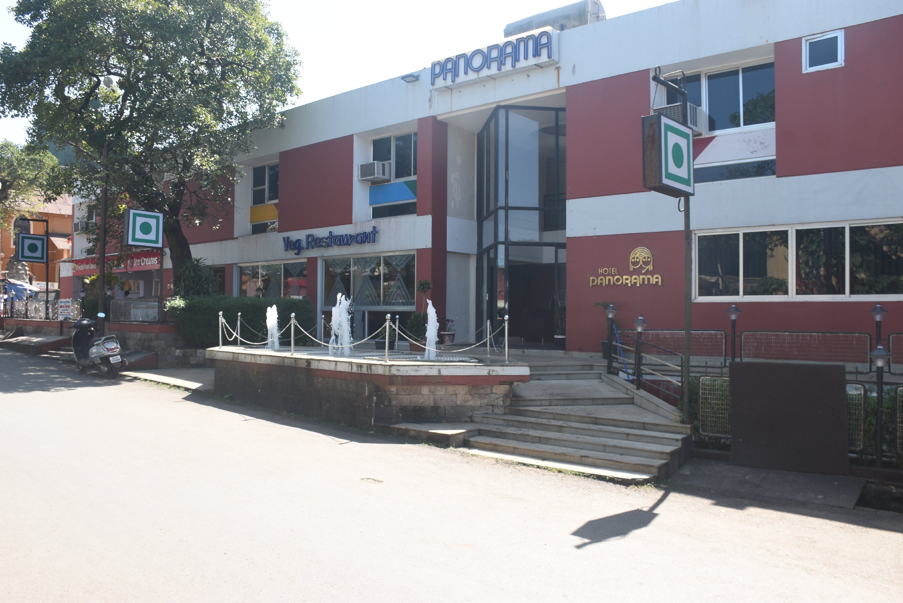 Hotel Panorama - Tap to explore photos