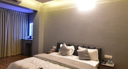 Hotel Evergreen Room Type - Standard Ac with Bathtub Room