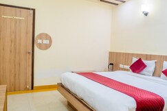 Hotel Mahadev Regency