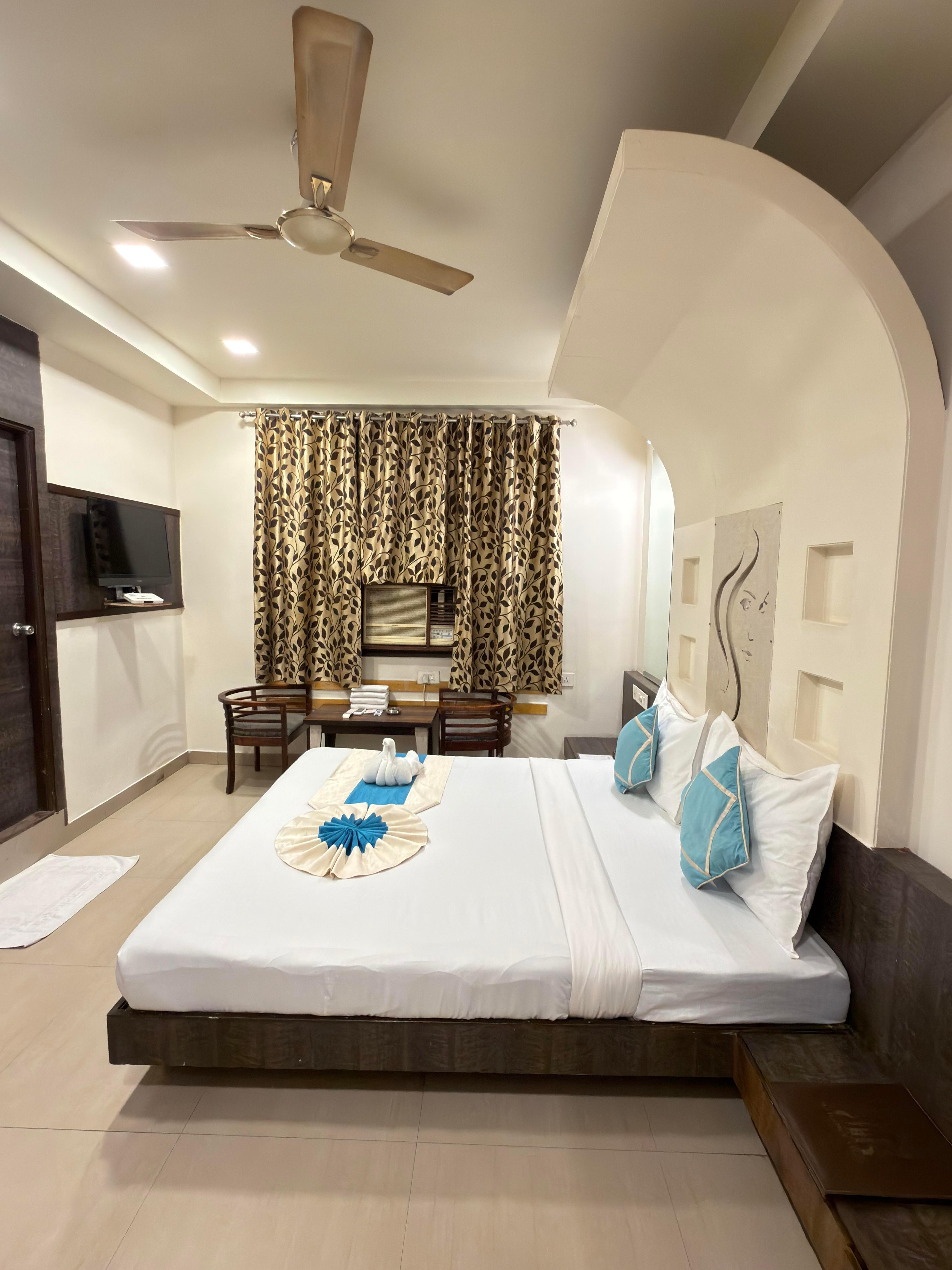 Hotel Mahadev Regency - Tap to explore photos