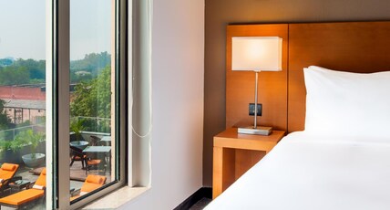Hyatt Place Gurgaon Udyog Vihar Room Type - POOL VIEW KING BED