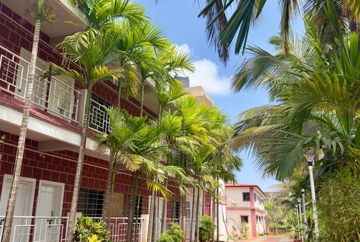 Hotel Malvani Days