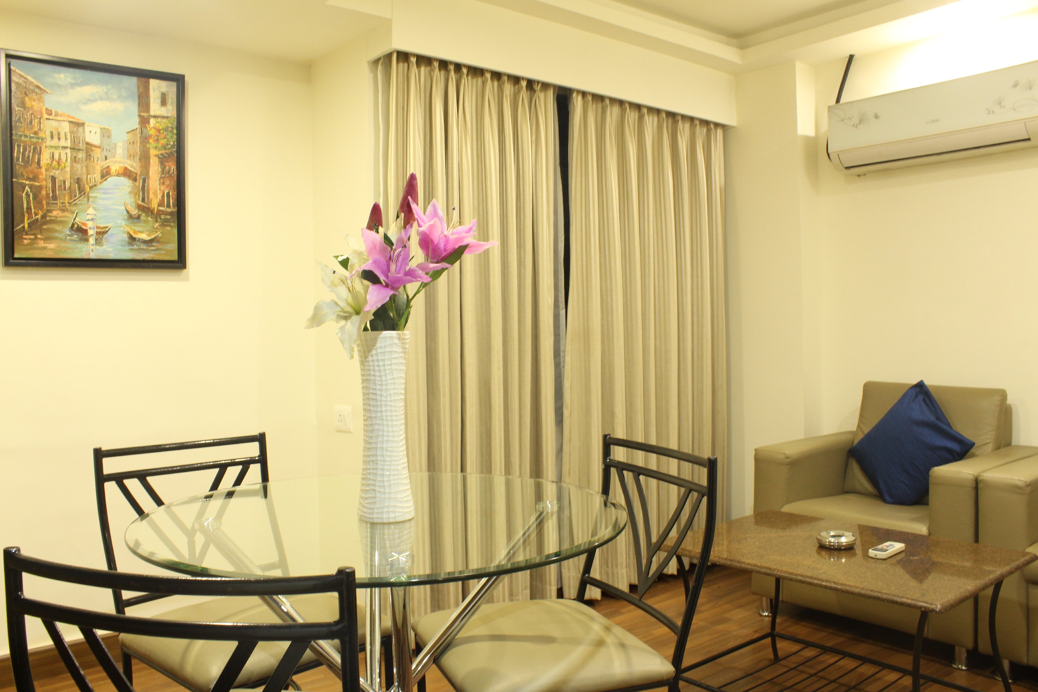 SHREE VENKATESHWARA HOTEL - Tap to explore photos