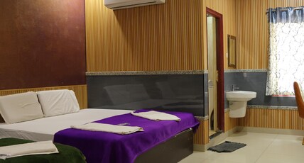 SSR Hotel Room Type - TRIPLE BED DELUXE SSR Hotel Room Type - TRIPLE BED DELUXE