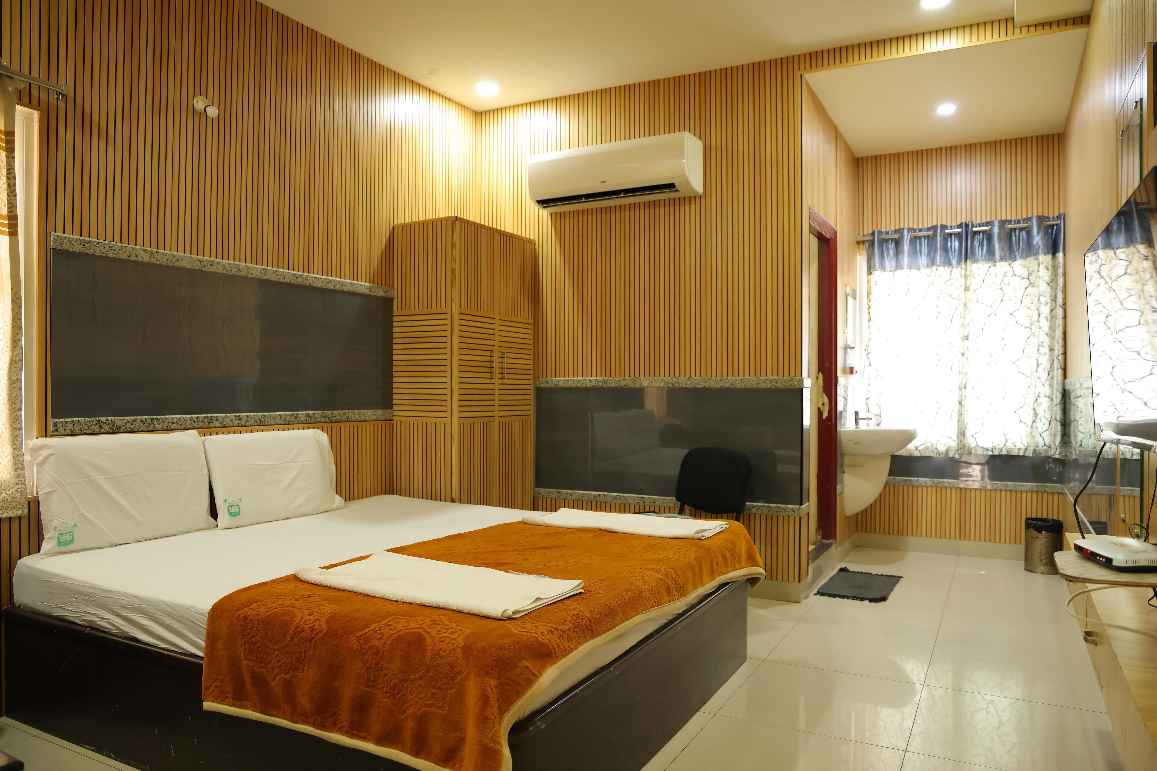 SSR Hotel Room Type - DELUXE DOUBLE BED