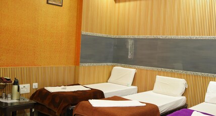 SSR Hotel Room Type - Deluxe Four Bed Non Ac