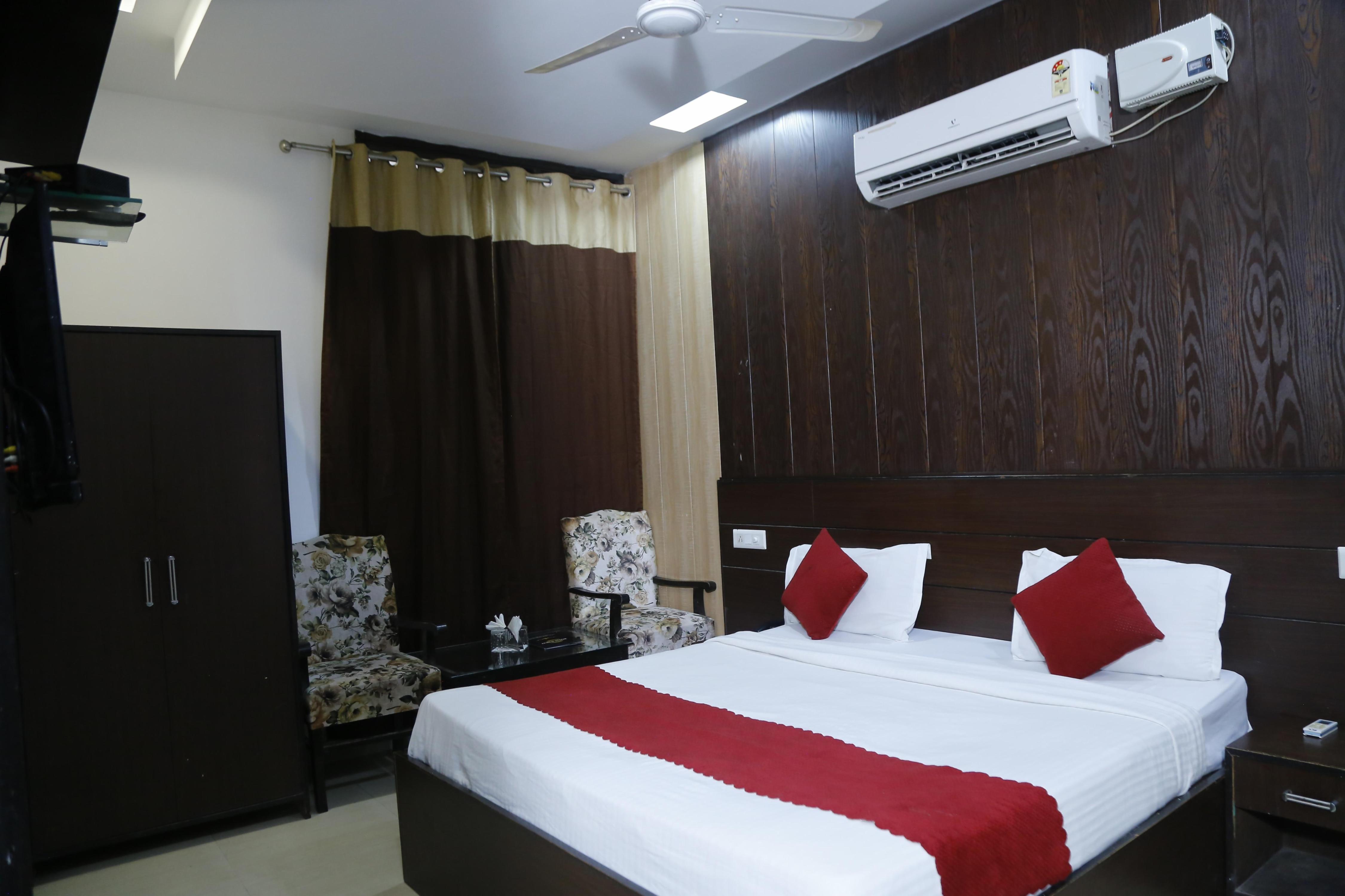 Hotel Royal Castle Room Type - Super Deluxe Rooms