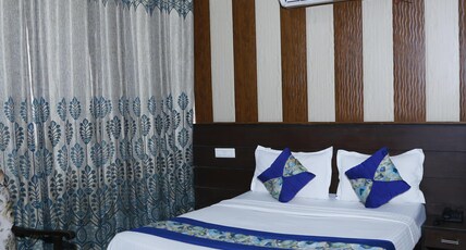 Hotel Royal Castle Room Type - Deluxe Rooms