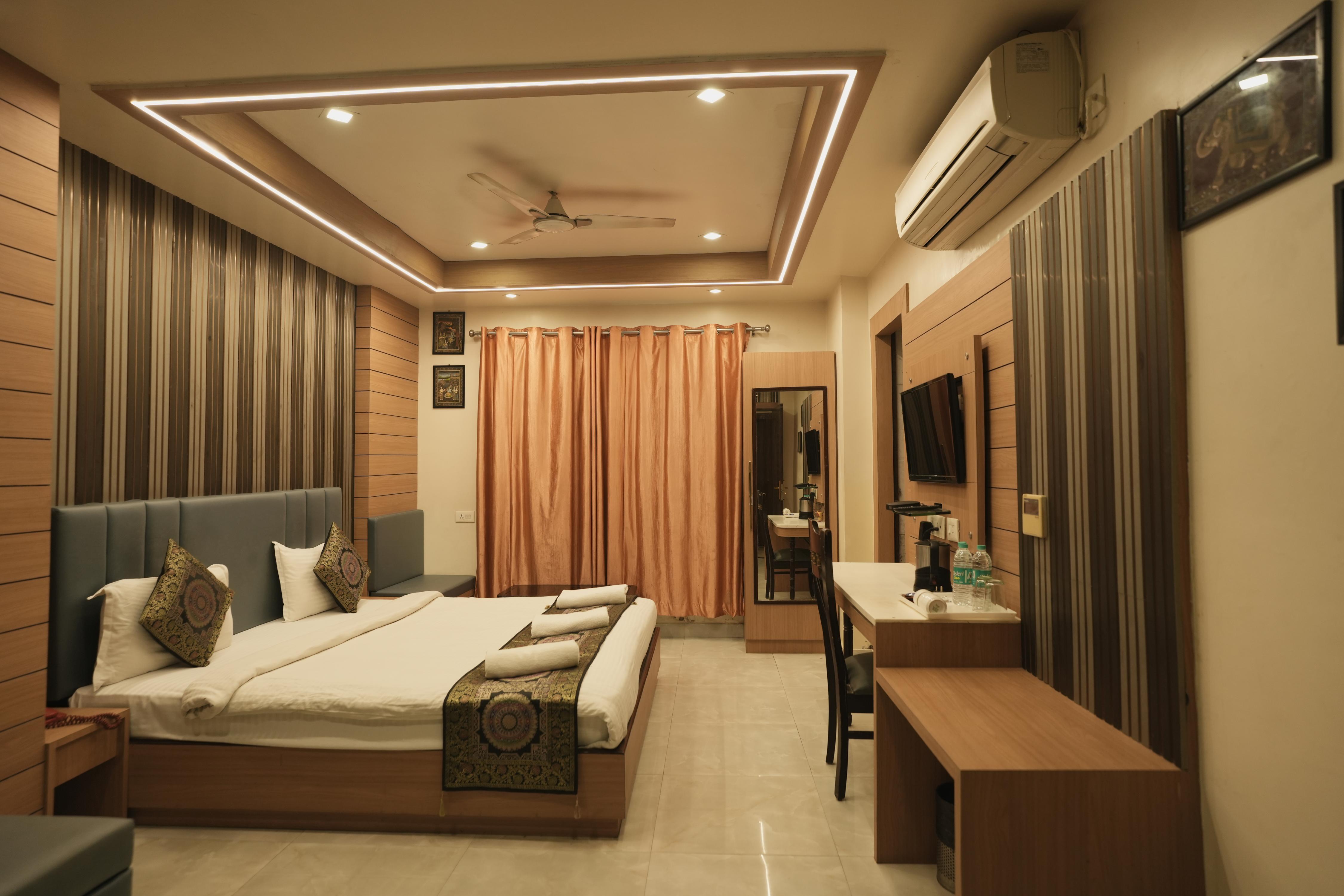 Hotel Banaras Haveli - Tap to explore photos