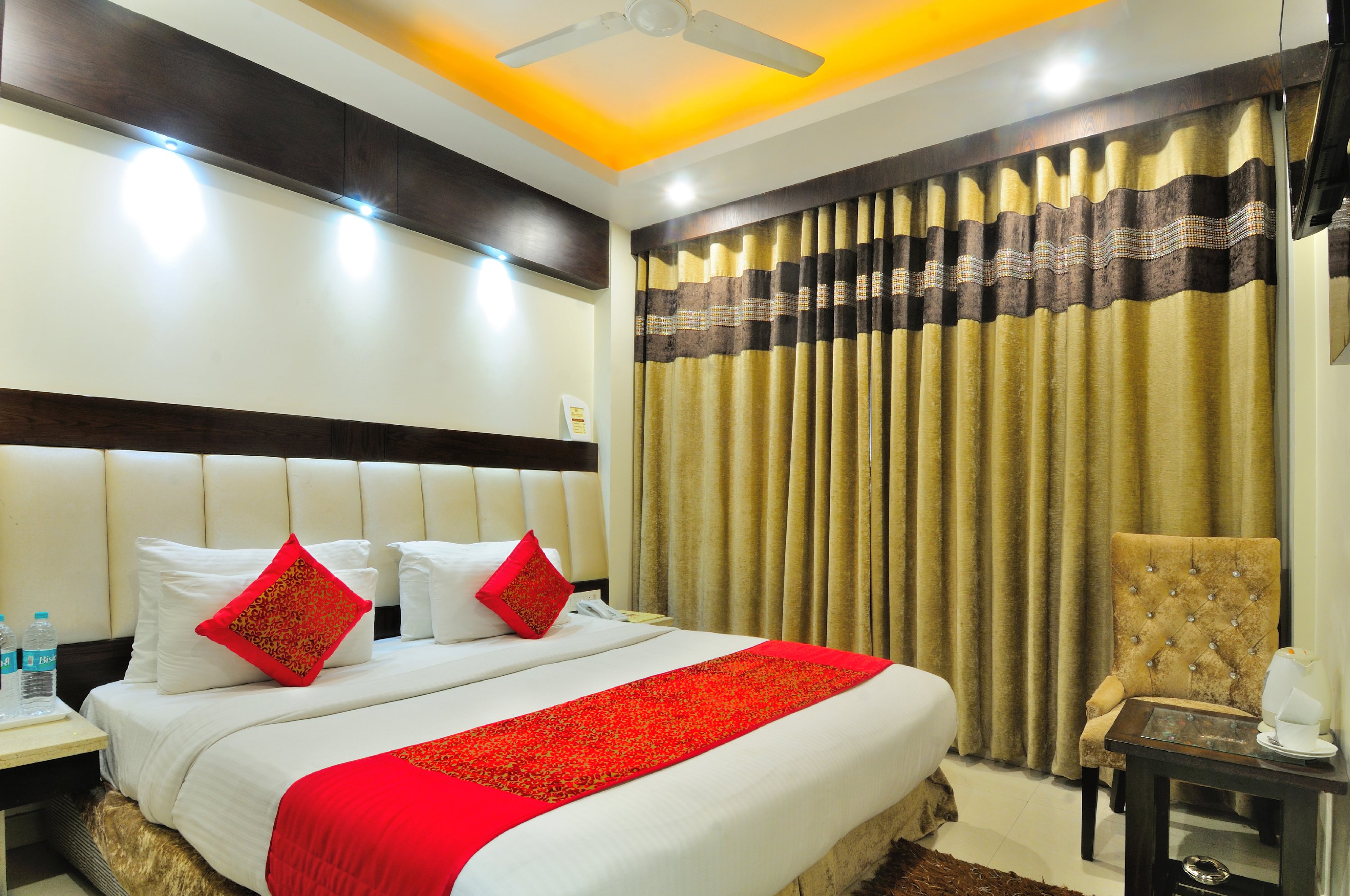 Hotel Sai Miracle (Newly Renovated) - Opp New Delhi Station & Connaught Place Room Type - Deluxe Double Room - Free Room Upgrade (Subject to availability)