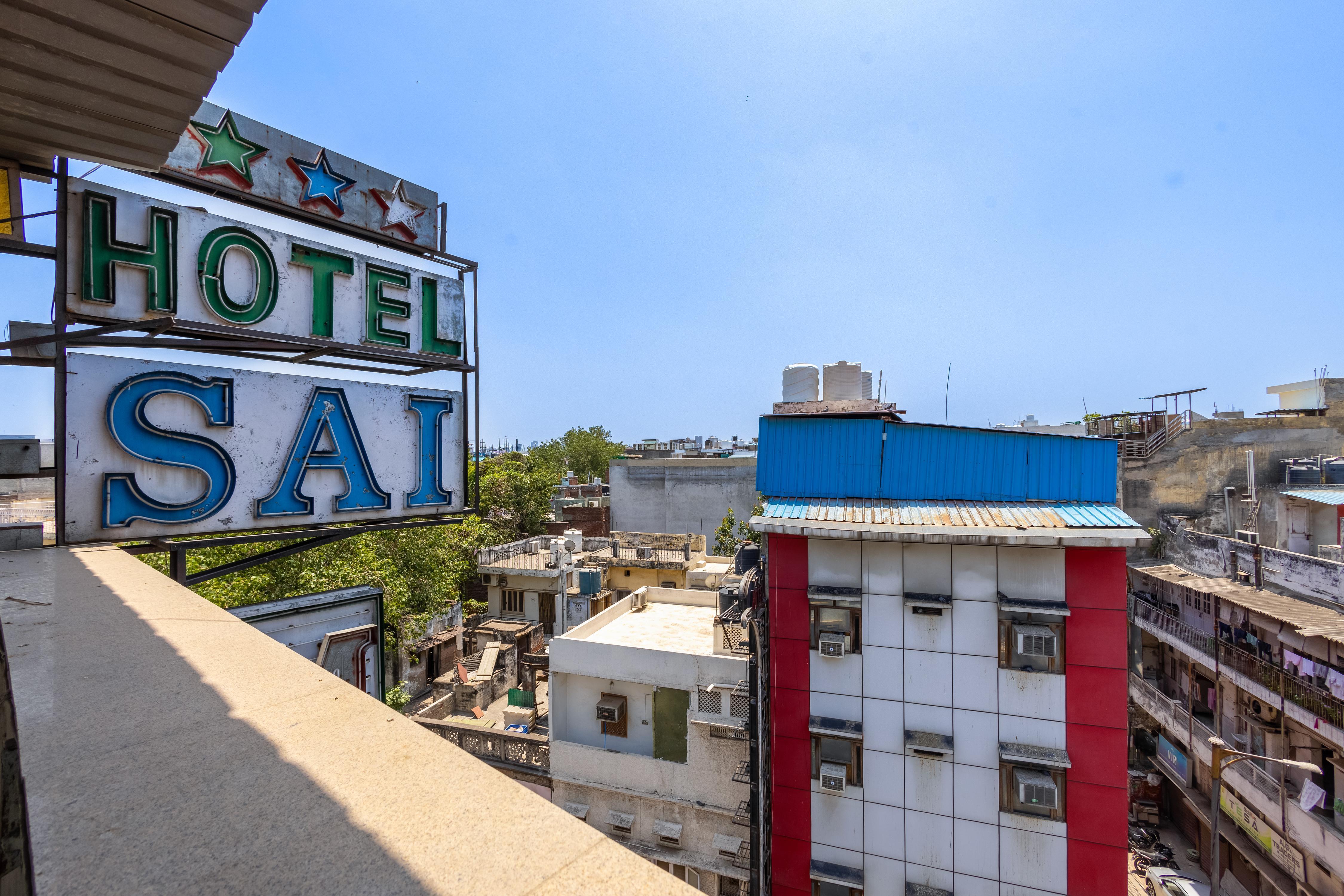 Hotel Sai Miracle (Newly Renovated) - Opp New Delhi Station & Connaught Place - Tap to explore photos