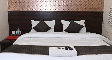 Hotel Balaji Palace Room Type - Double AC Room