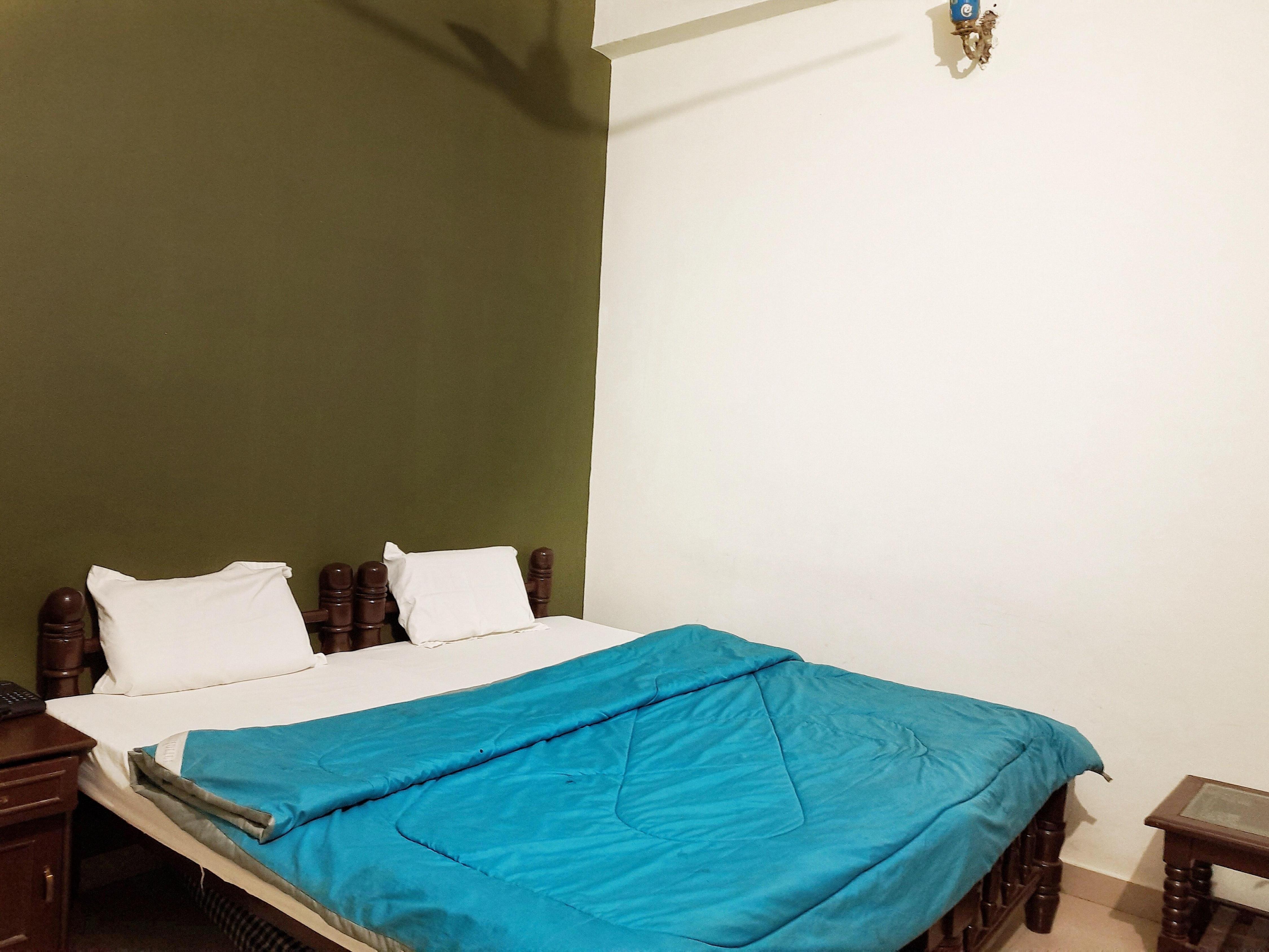 Hotel Ranthambhore Palace - Tap to explore photos