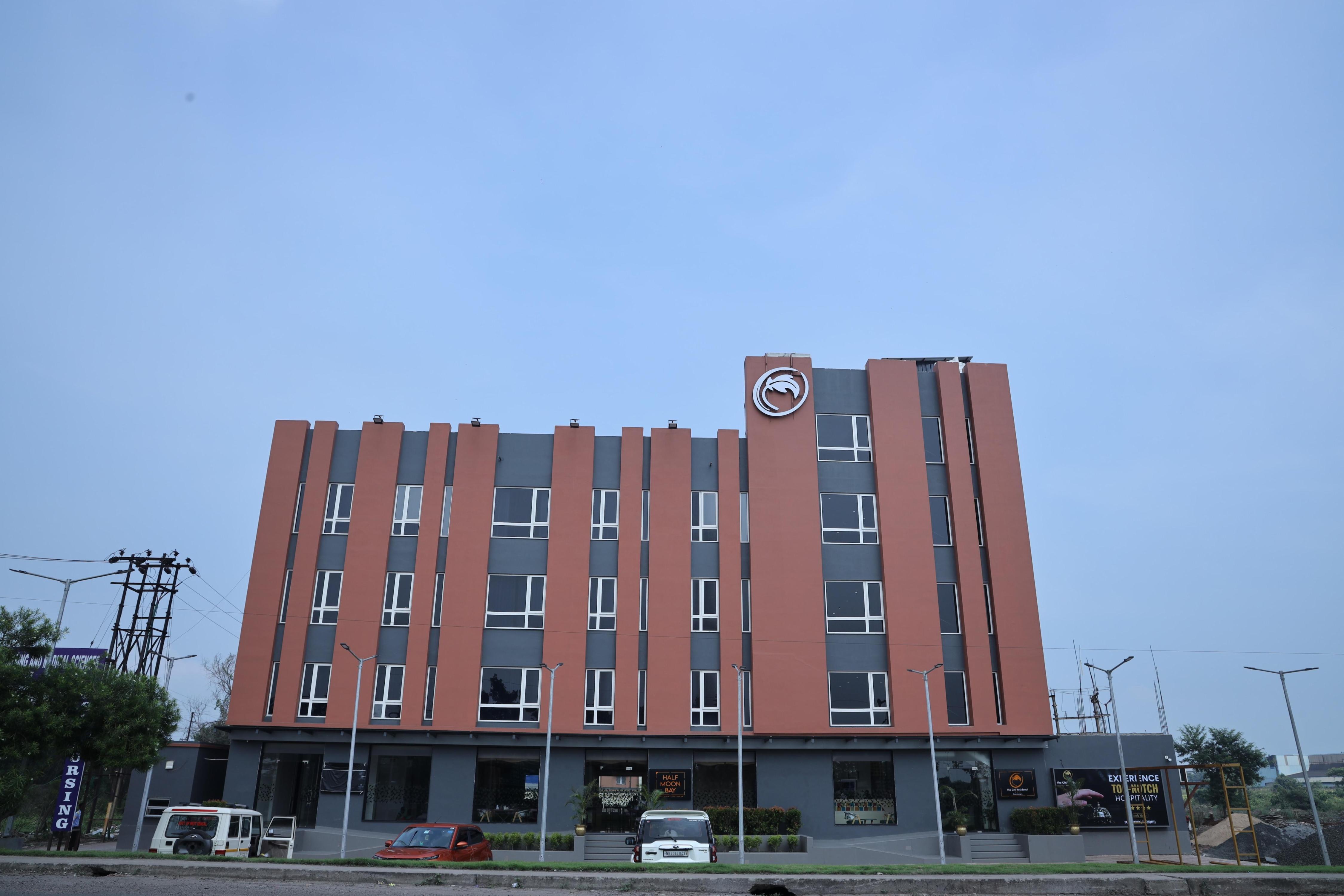 The Citi Residenci Hotel, Banskopa - Tap to explore photos
