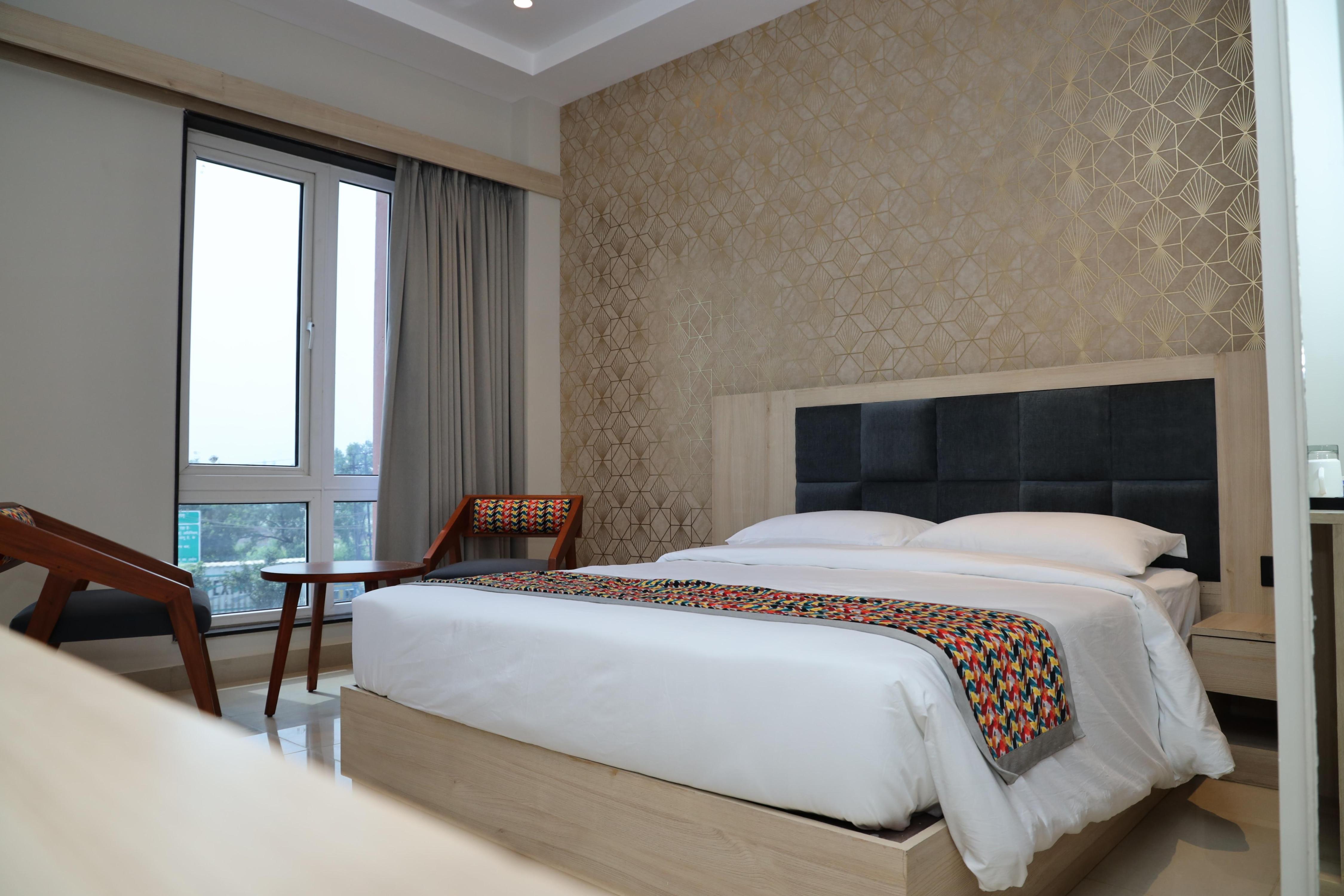 The Citi Residenci Hotel, Banskopa - Tap to explore photos