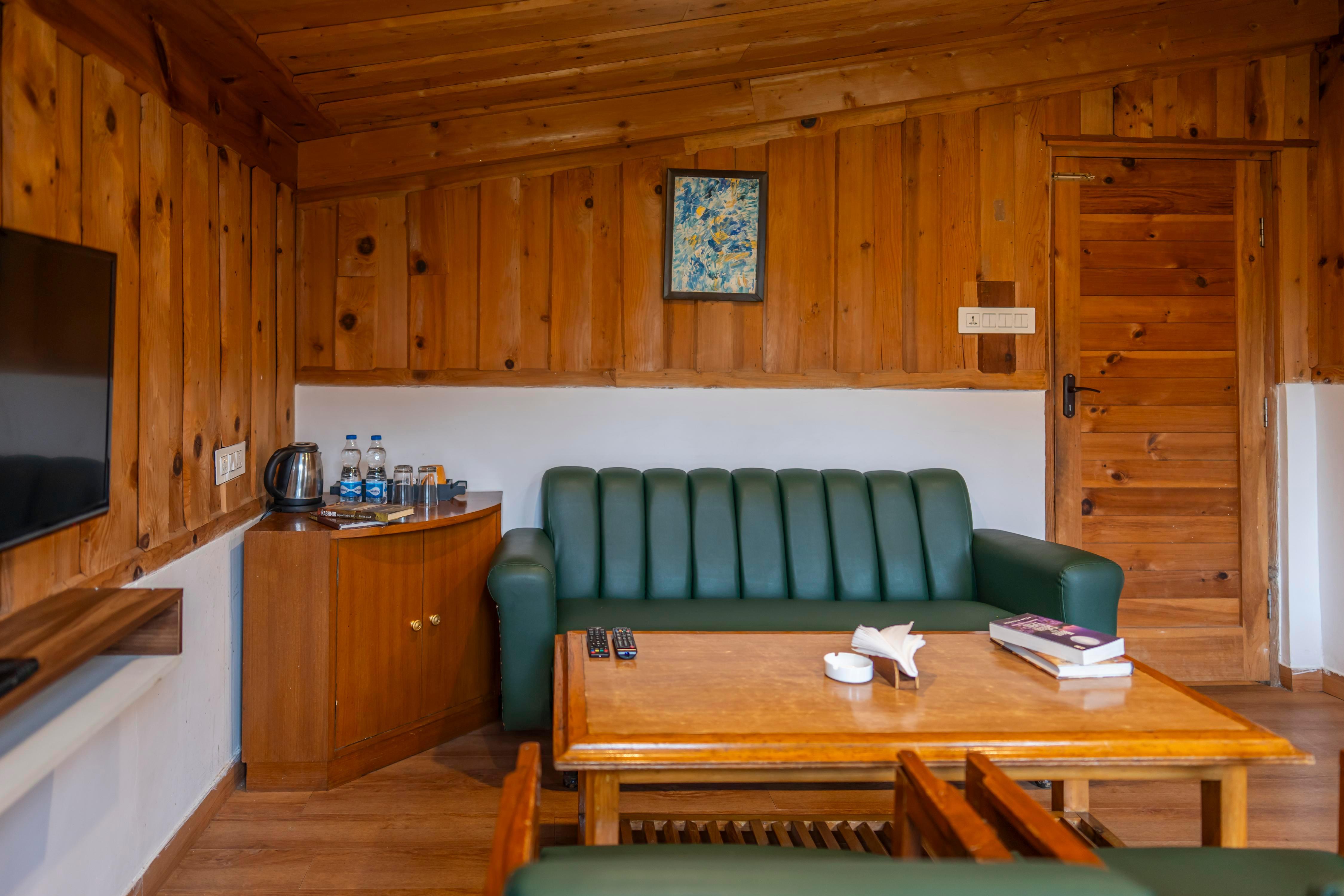 Hotel Volga Main Market Pahalgam - Tap to explore photos
