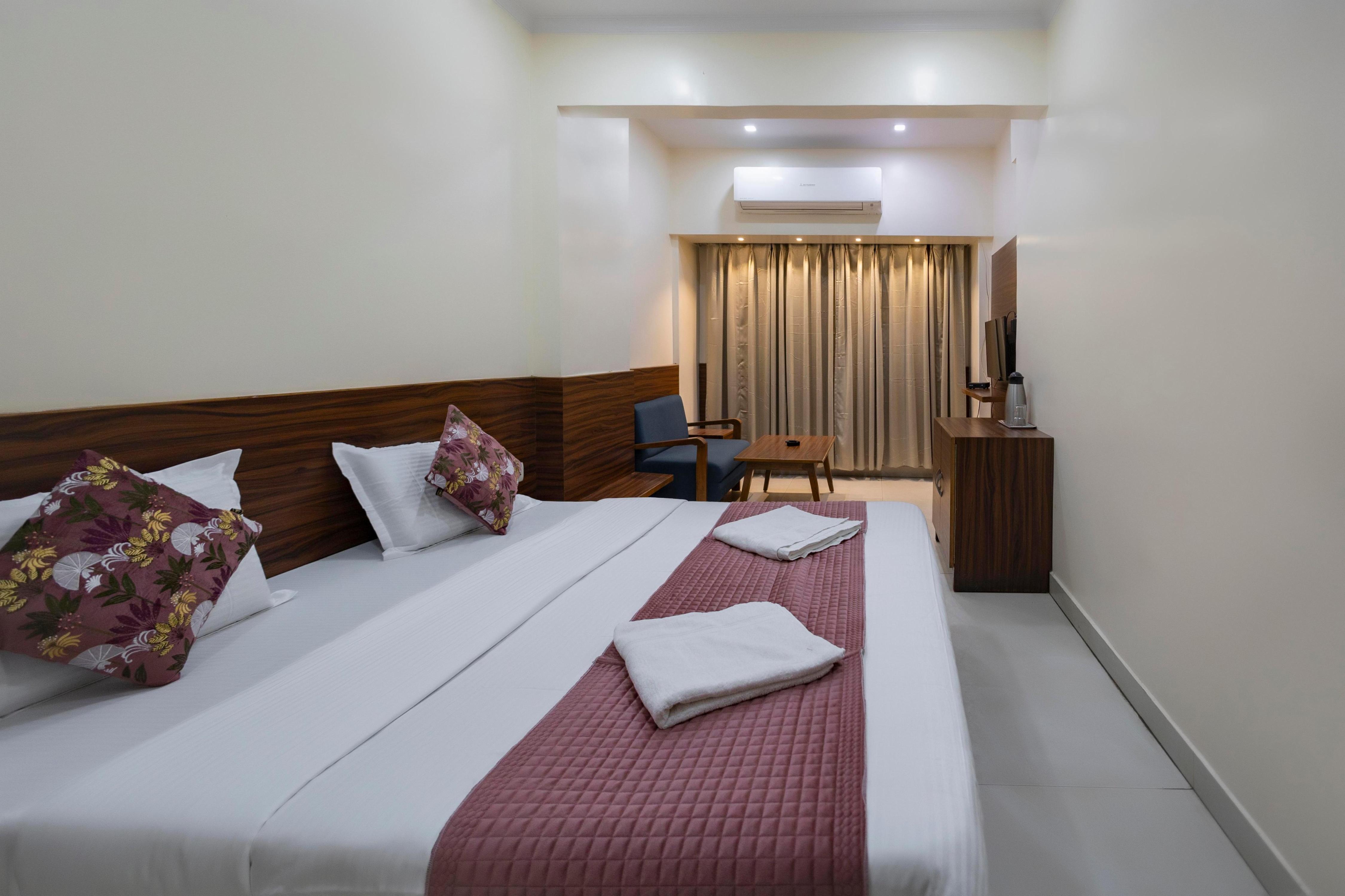 Hotel Suncity - Tap to explore photos
