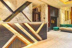 Hotel Golden Wings @2 Minute Walk from New Delhi Railway Station