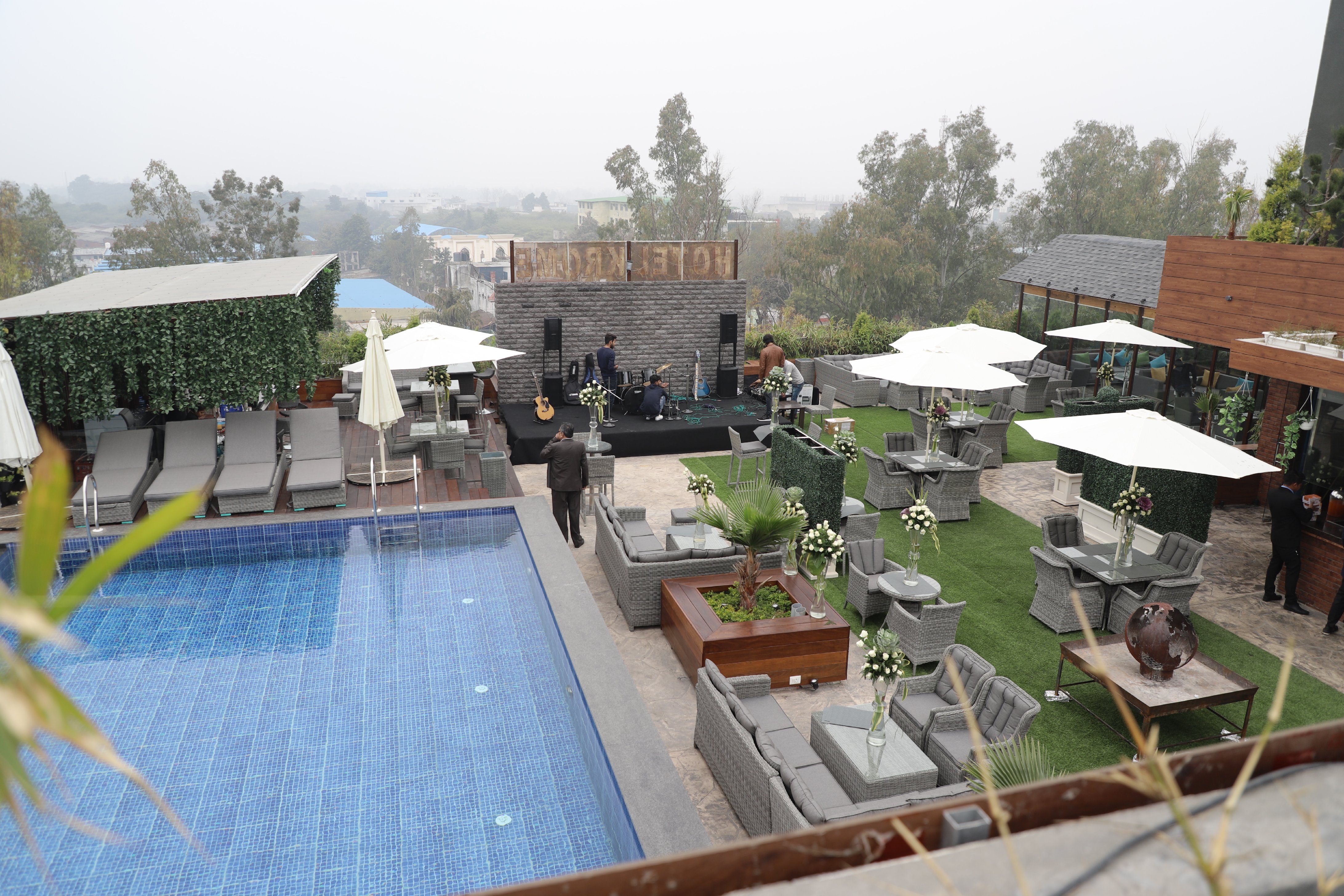 Spree Hotel Meerut - Tap to explore photos