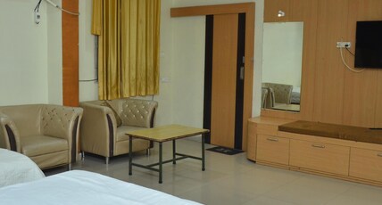 Hotel Balaji Room Type - AC ROOM