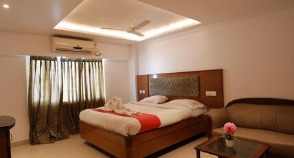 Hotel Velan International Room Type - DELUXE ROOM AC