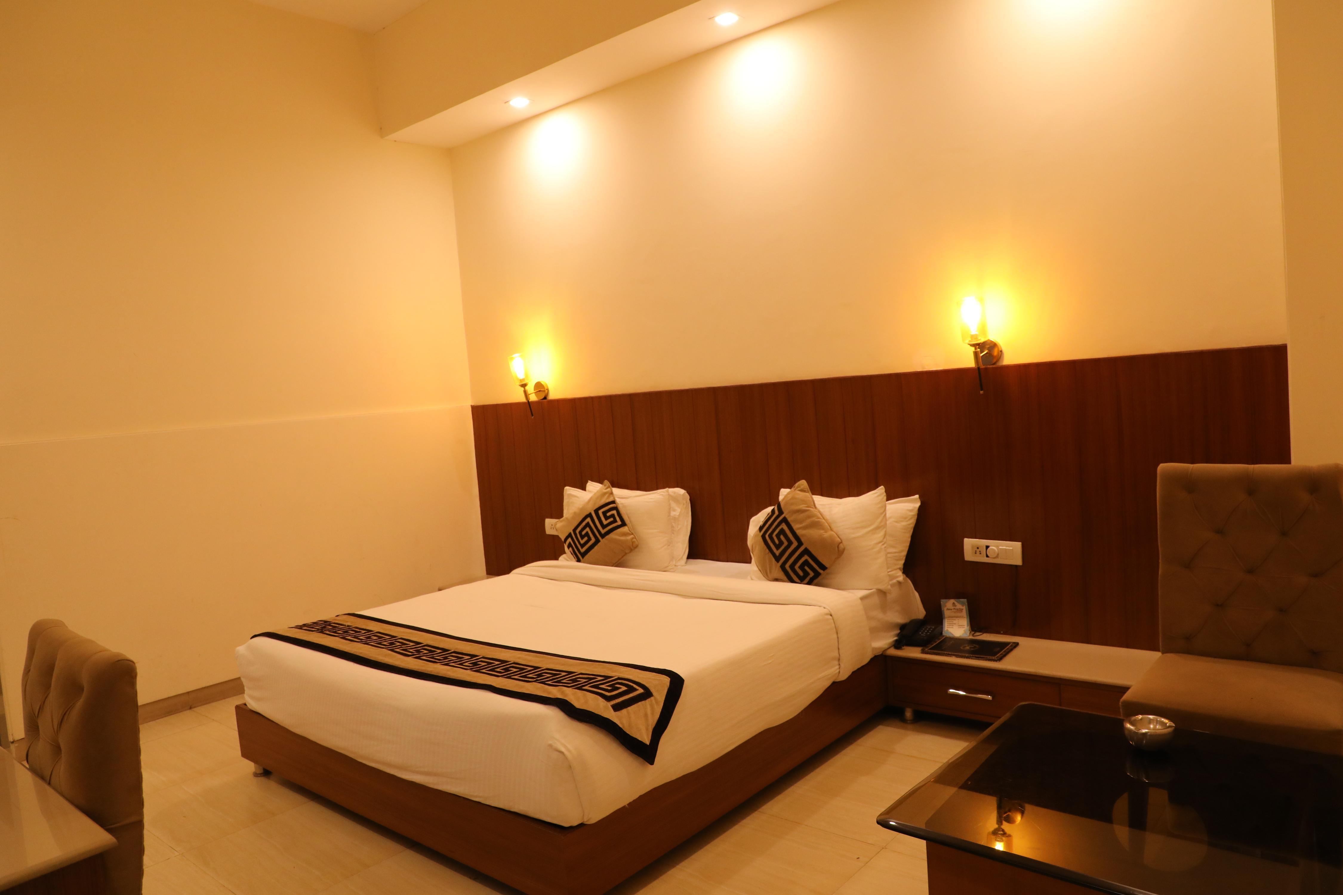 Sona Pristine Hotel & Resort - Tap to explore photos