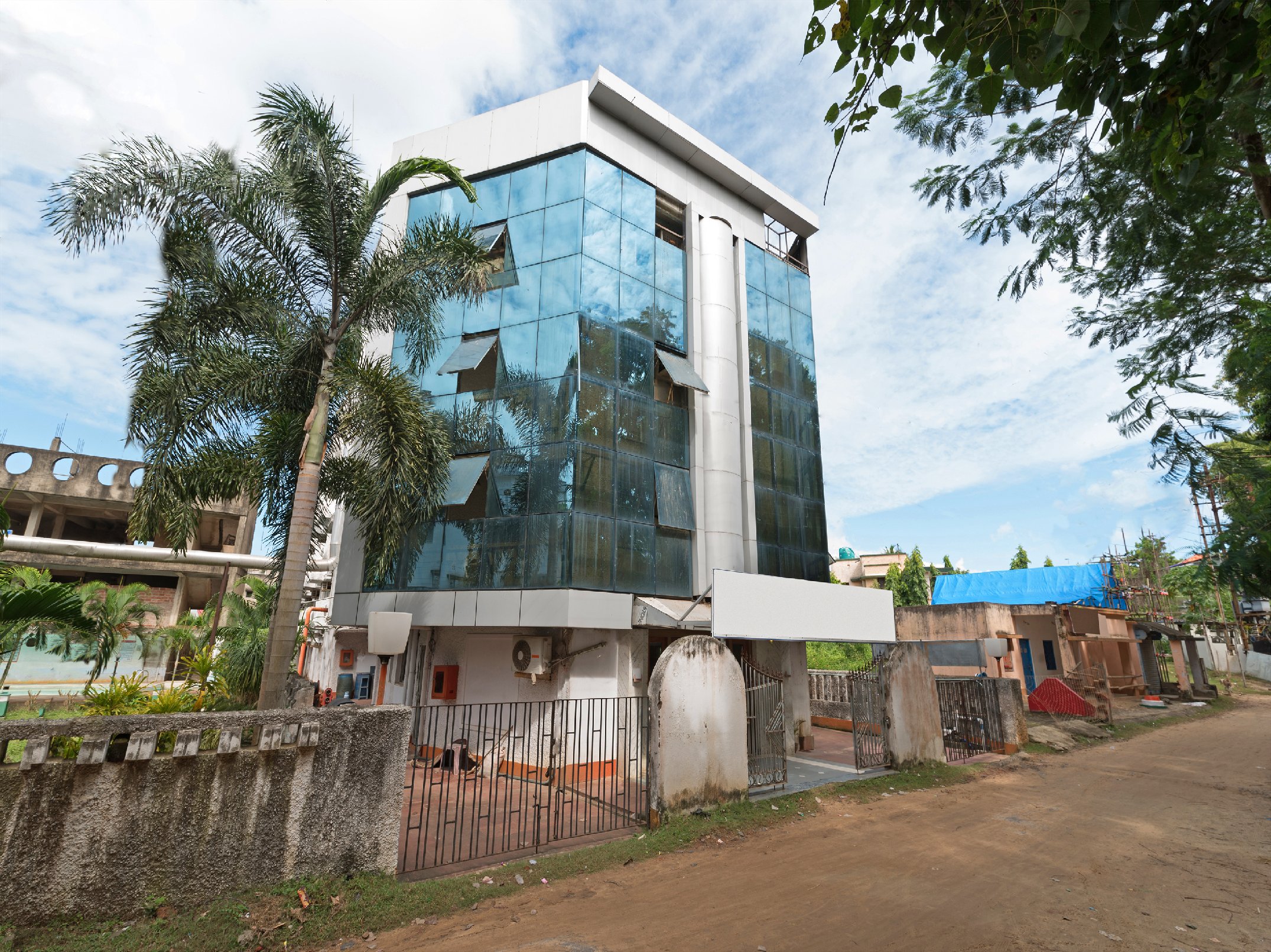 Orbit Hotel,Old Digha - Tap to explore photos