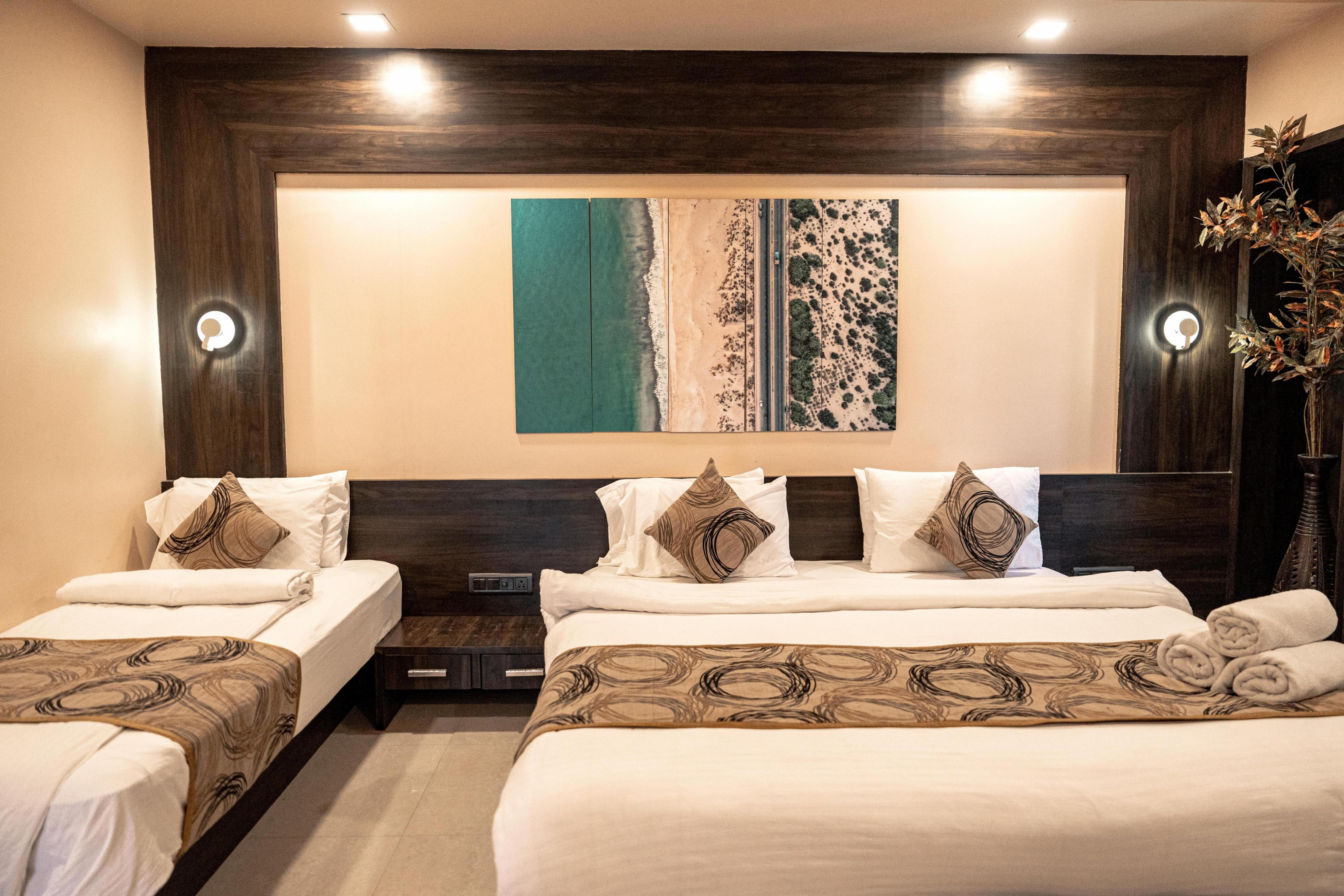 Hotel Palacio De Diu Room Type - Deluxe Triple Bed