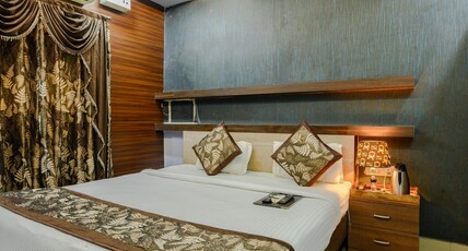 New Raj Residency Room Type - Deluxe Room