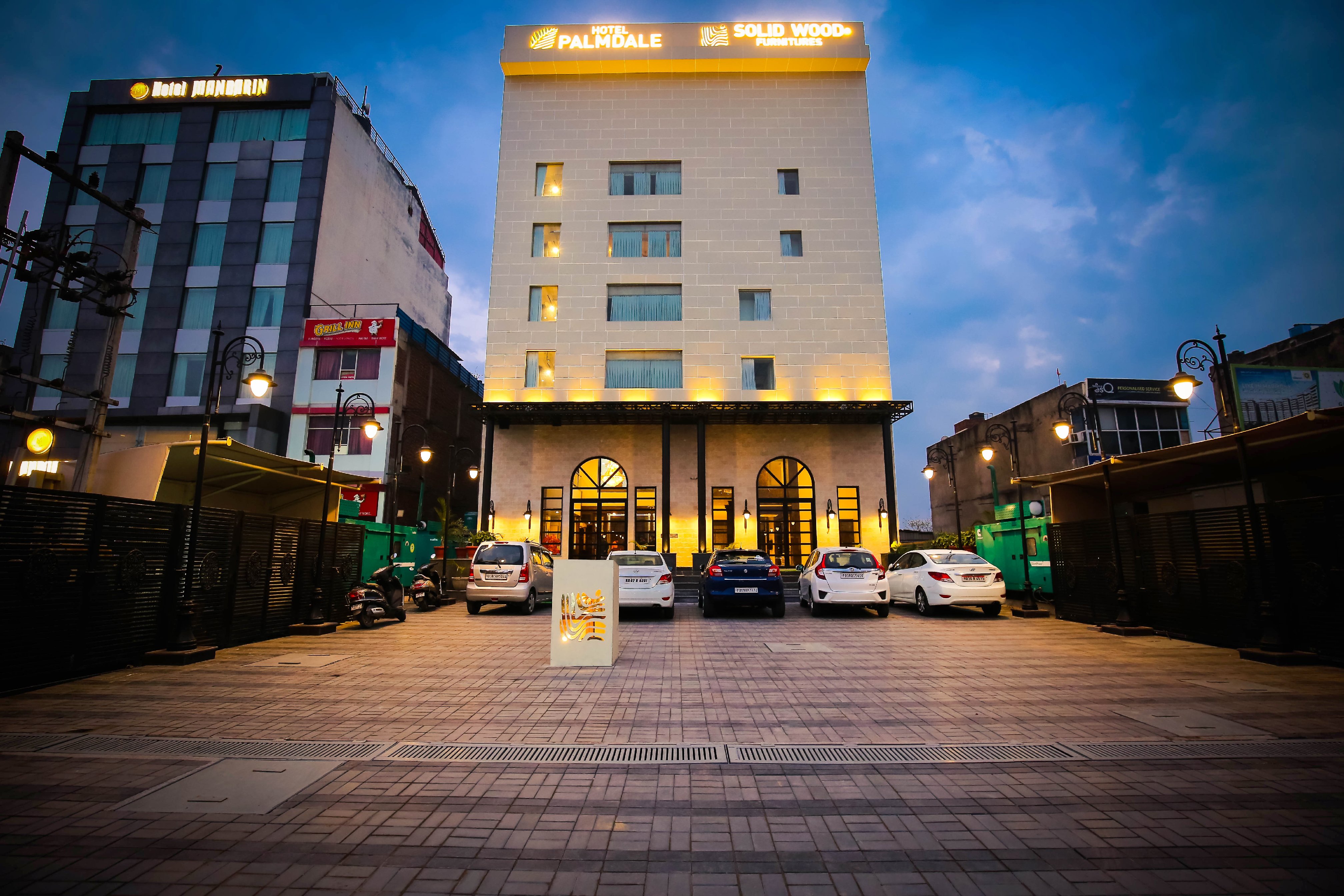 Hotel Palmdale Zirakpur Chandigarh - Tap to explore photos