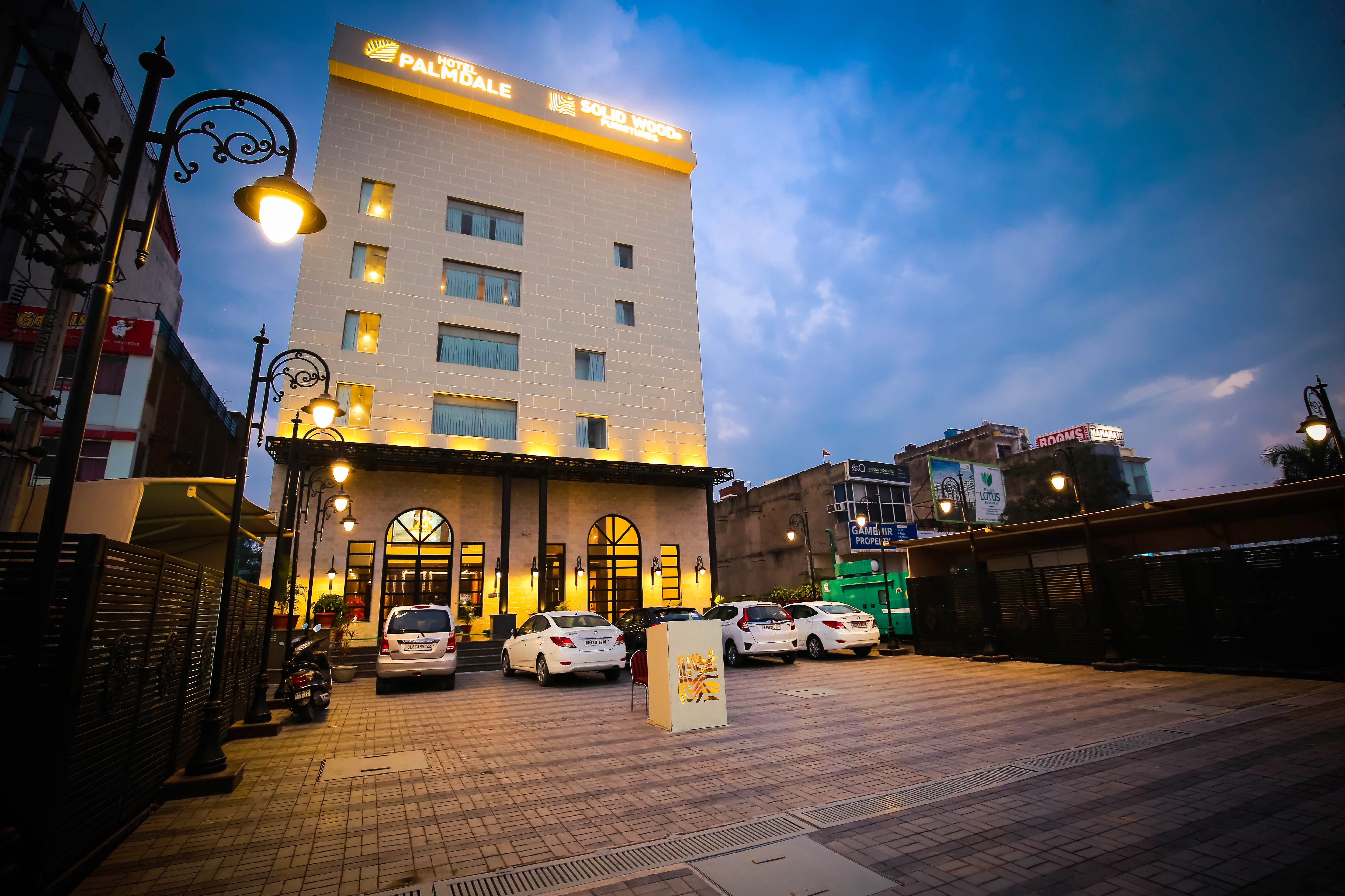 Hotel Palmdale Zirakpur Chandigarh
