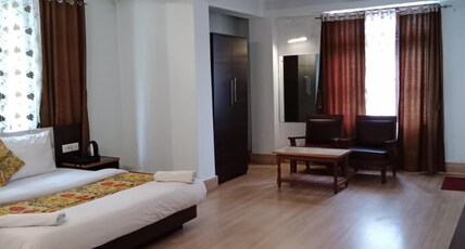 Hotel Dew Pond-Near Palzor Stadium Room Type - Executive King