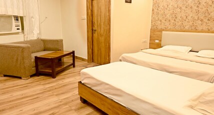 Hotel Vrindavan Palace Room Type - Super Deluxe Room