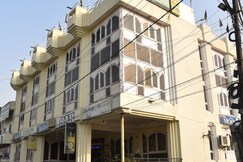 Hotel Moon