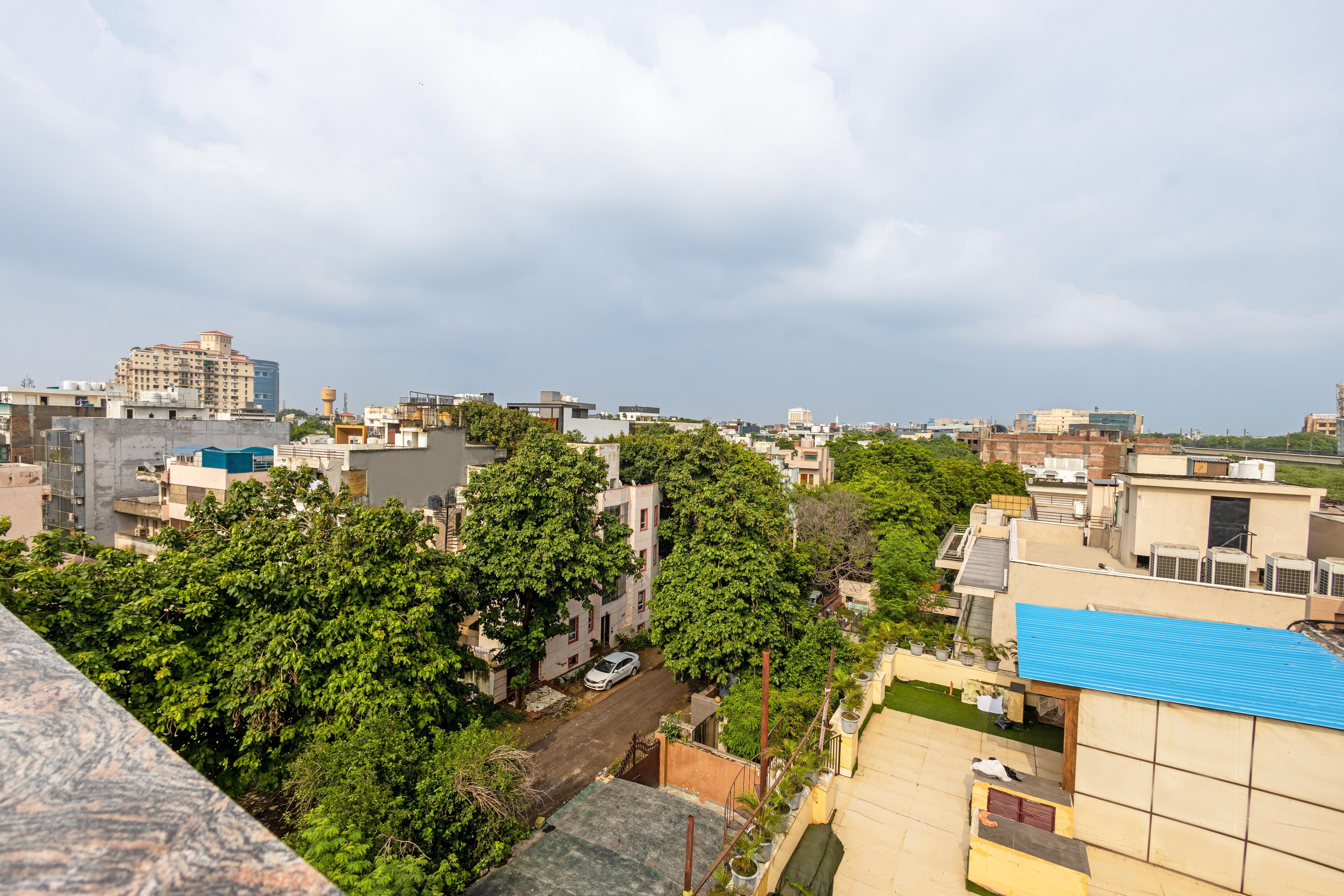 Hotel Haris MG Road Gurugram - Tap to explore photos
