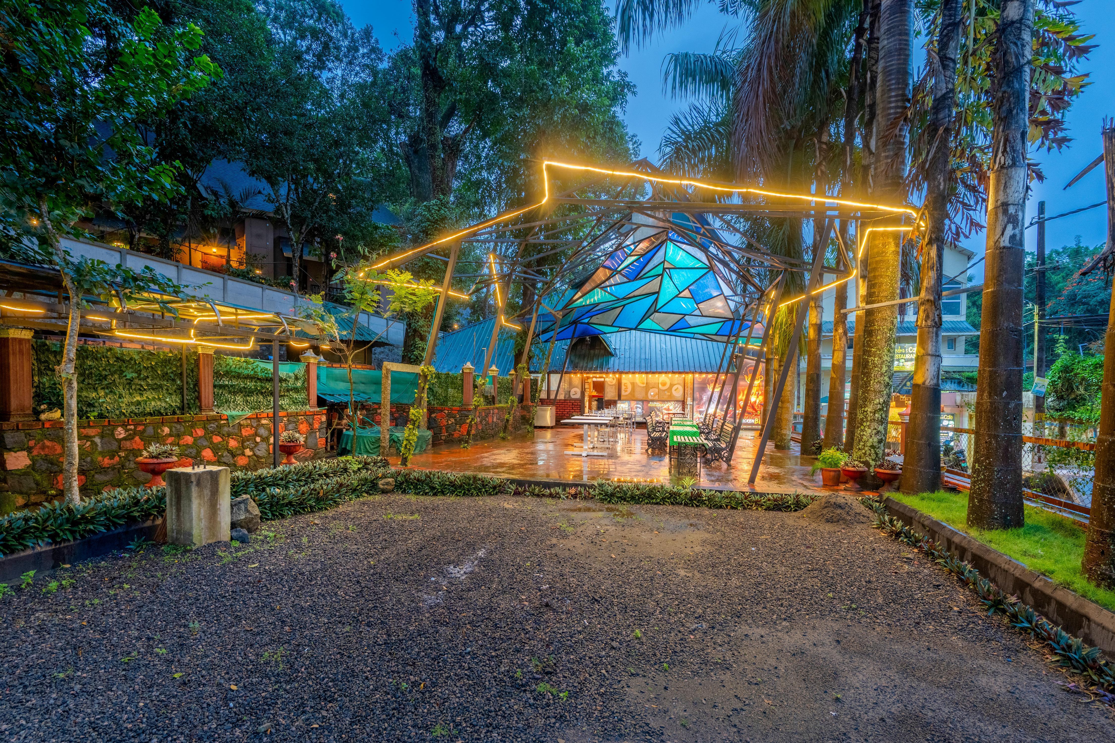 Karar Garden - Tap to explore photos