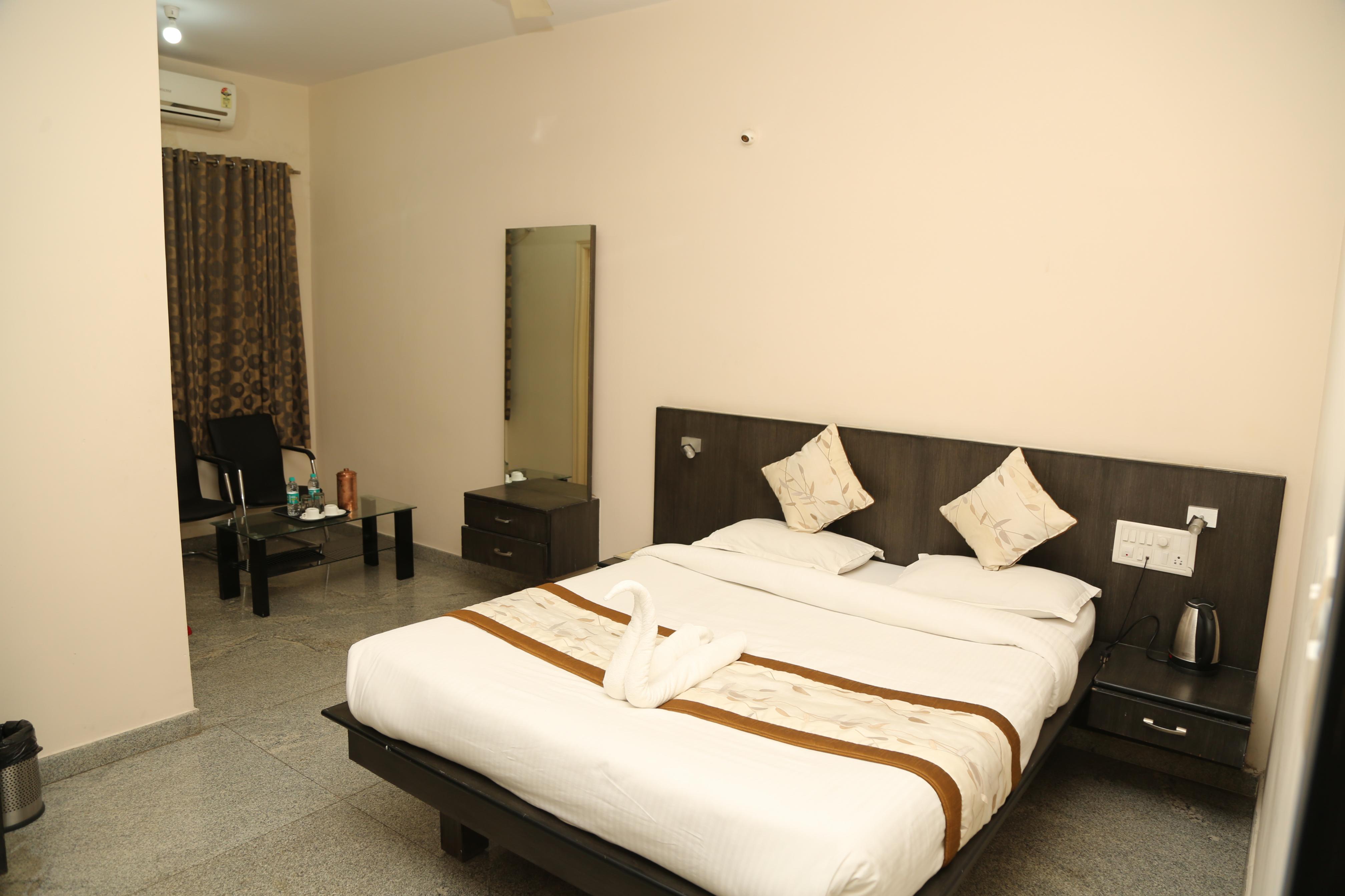 Soundarya hotel - Tap to explore photos